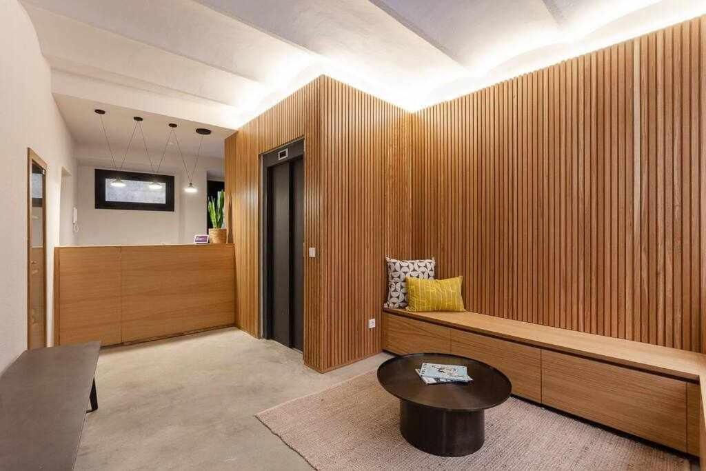Velo Vern 3 Luxury Penthouse W Views Of City Wall Χιρόνα Εξωτερικό φωτογραφία