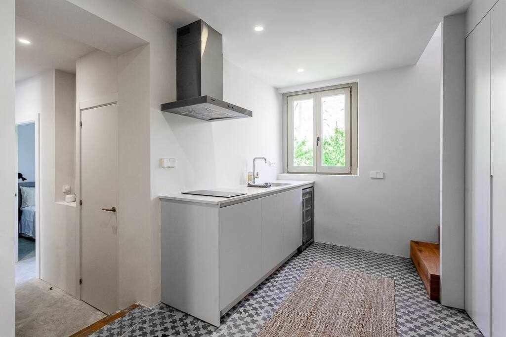 Velo Vern 3 Luxury Penthouse W Views Of City Wall Χιρόνα Εξωτερικό φωτογραφία
